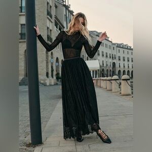 Black Lace Embroidered A-Line Maxi  Skirt Whimsy Small‎ Commense